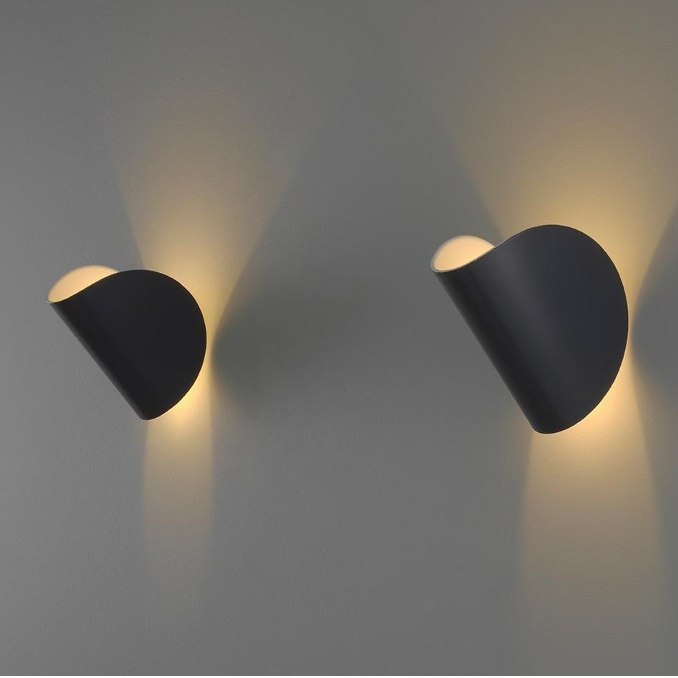 IO wall lamp