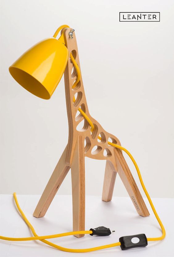 Giraffe table lamp